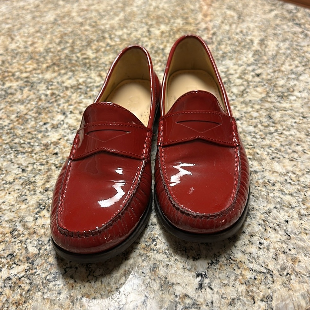 EUC COLE HAAN RED PATENT LOAFERS SIIZE 6 1/2 B.